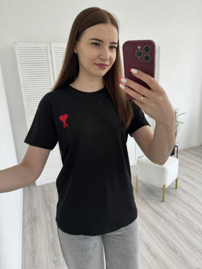 Футболка жіноча з вишивкою Ami