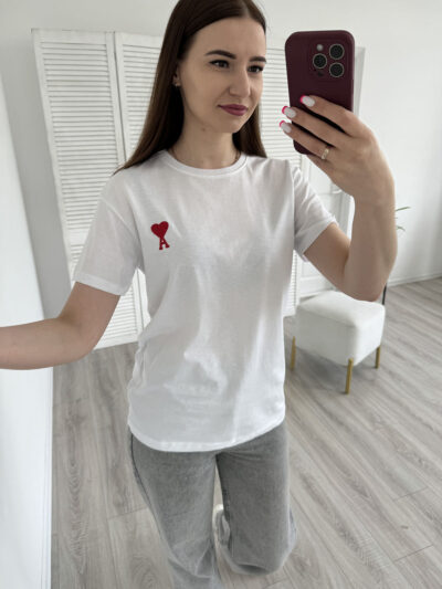 Футболка жіноча з вишивкою Ami